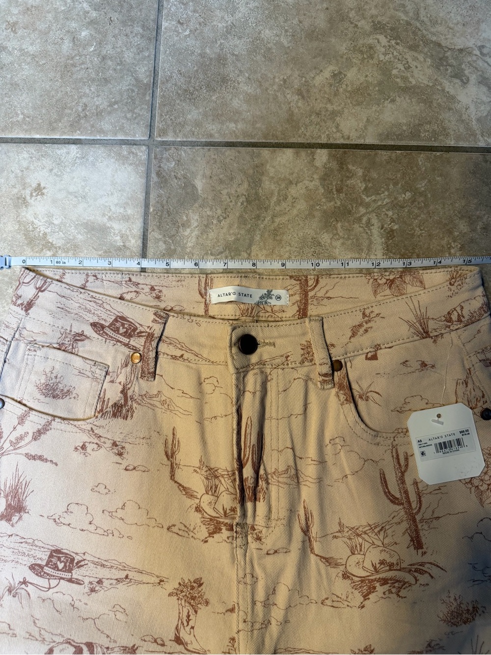 NWT Altar'd State High-Waisted Cream Jeans with Desert Scenic Print, Size 28 - Picture 7 of 7